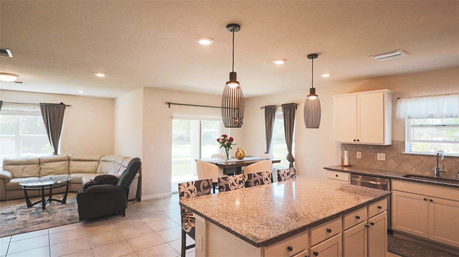 901 GOLDEN SHINER AVE, RUSKIN, FL, 33570