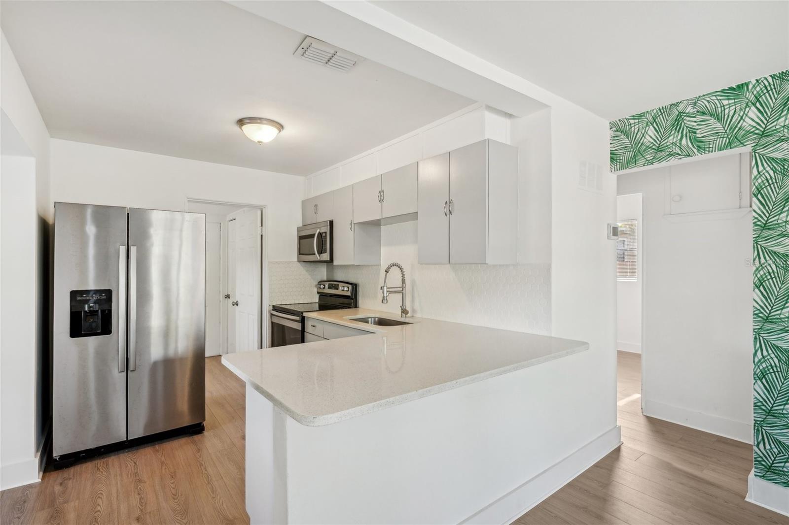 1300 37TH ST S, ST PETERSBURG, FL, 33711