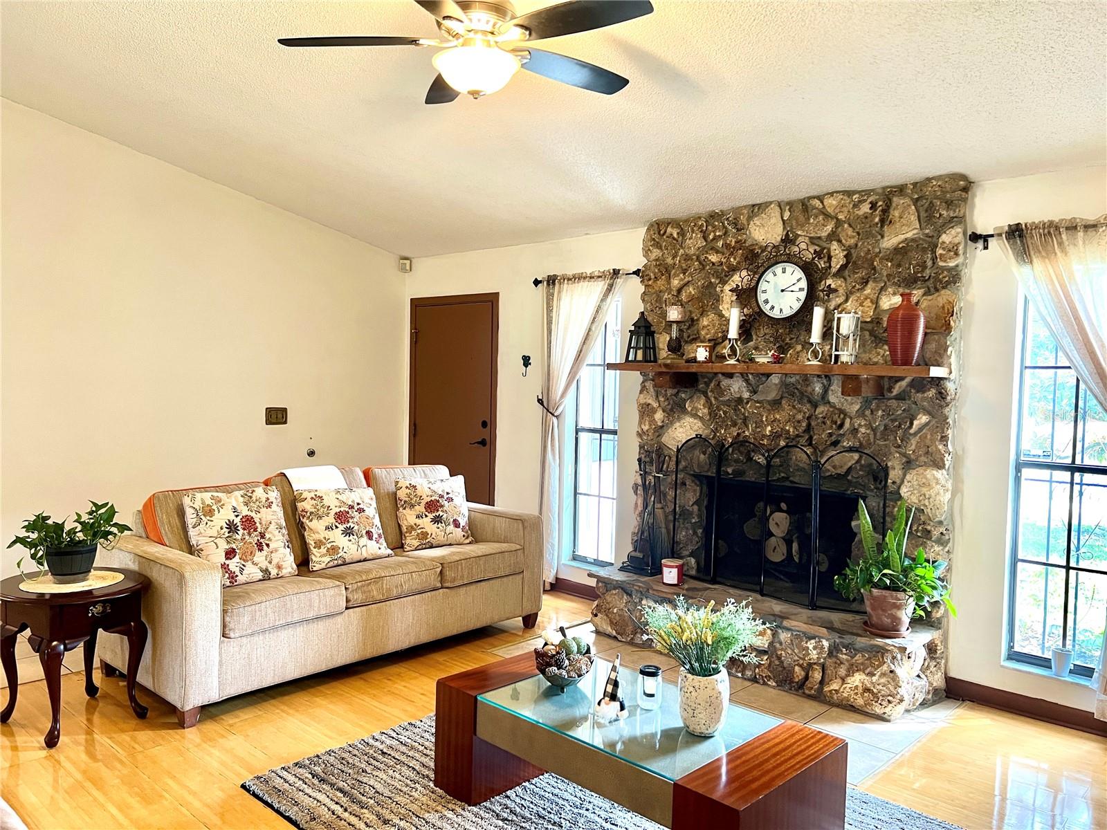 203 MCVAY DR, SANFORD, FL, 32773