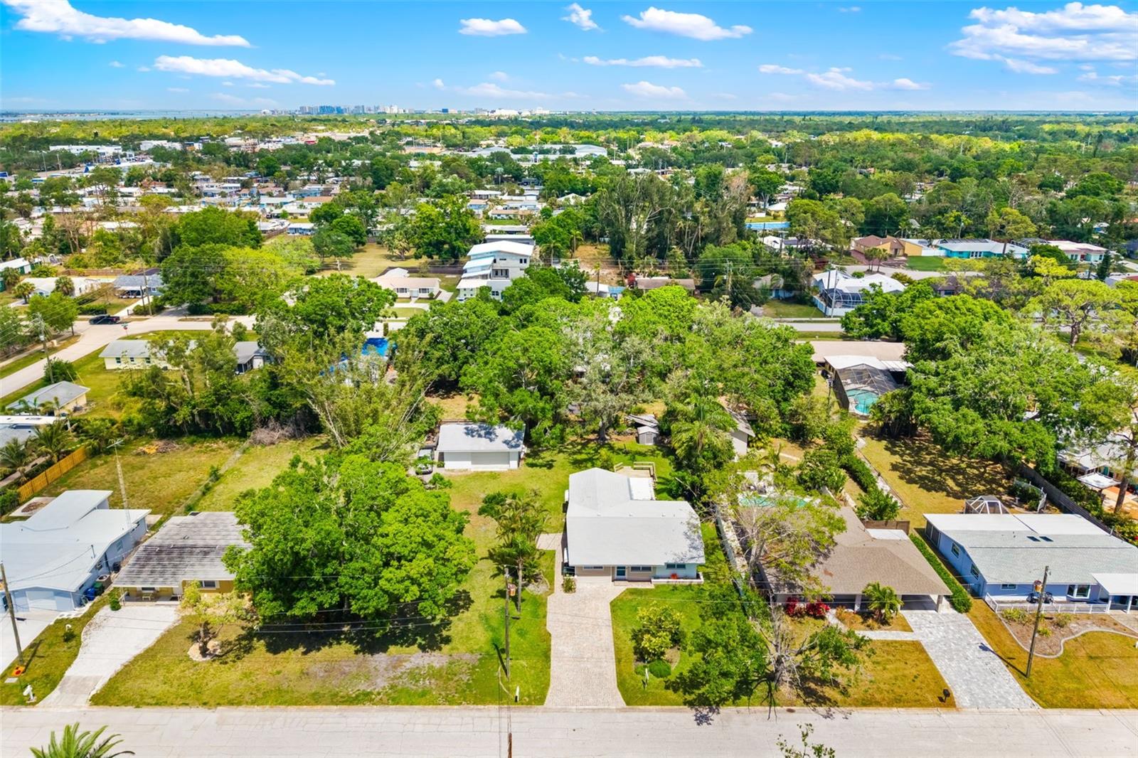 2225 ALICE RD, SARASOTA, FL, 34231
