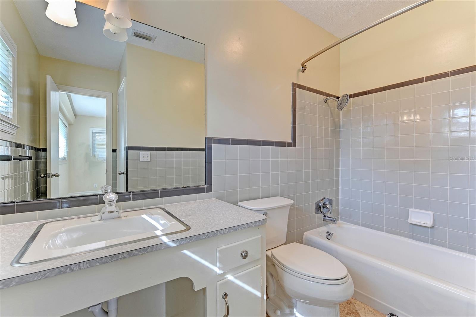 1225 DE NARVAEZ AVE, BRADENTON, FL, 34209