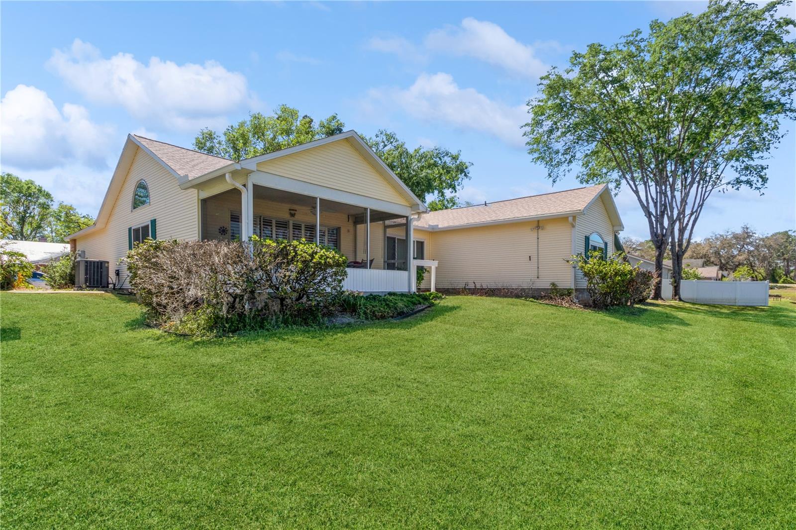 2137 SHERWOOD FOREST DR, ORANGE CITY, FL, 32763
