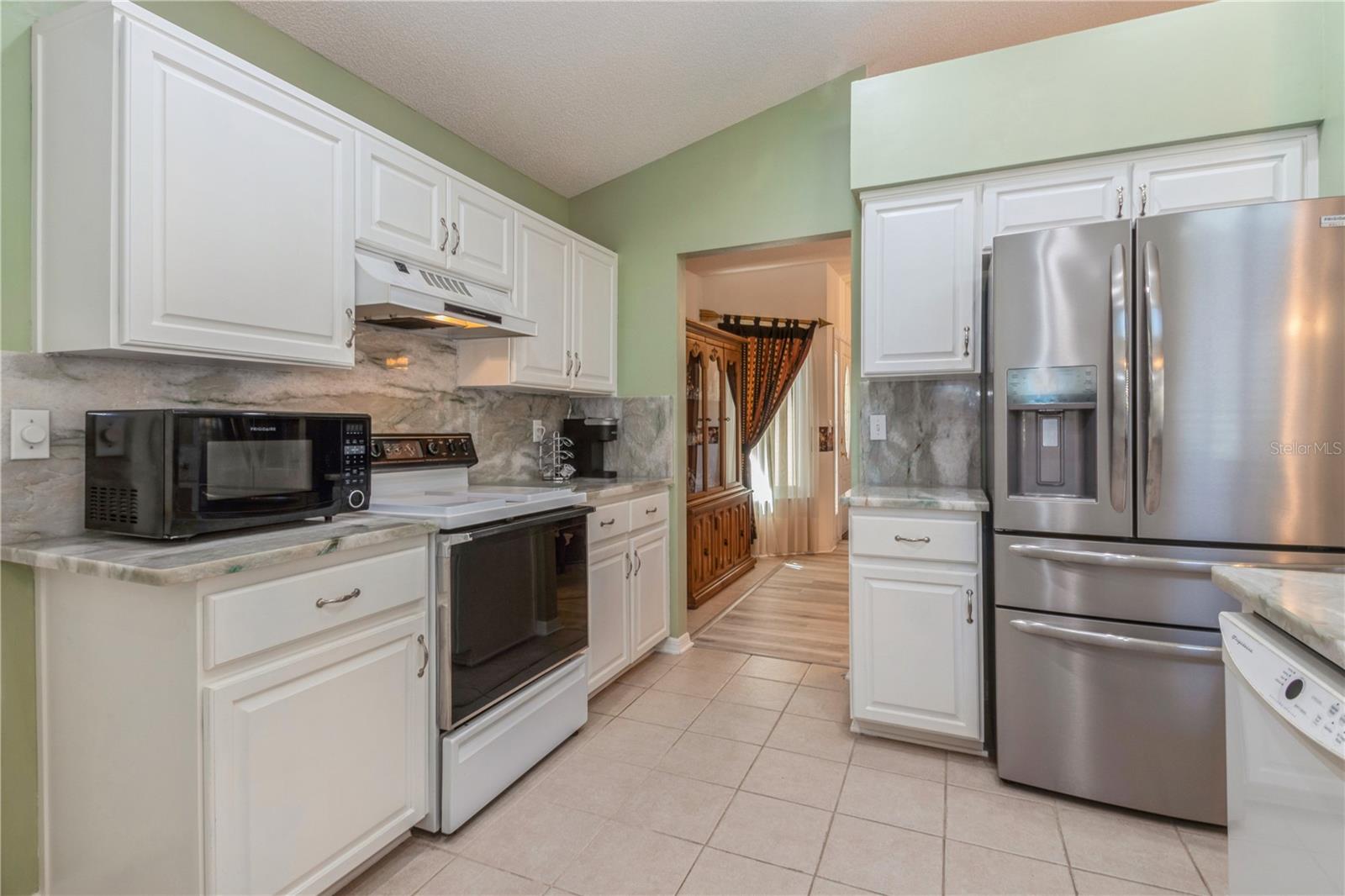 2137 SHERWOOD FOREST DR, ORANGE CITY, FL, 32763
