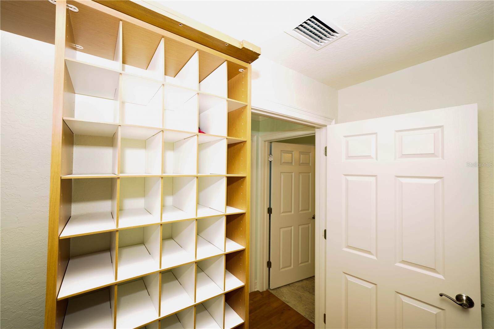 1860 N FORT HARRISON AVE #301, CLEARWATER, FL, 33755