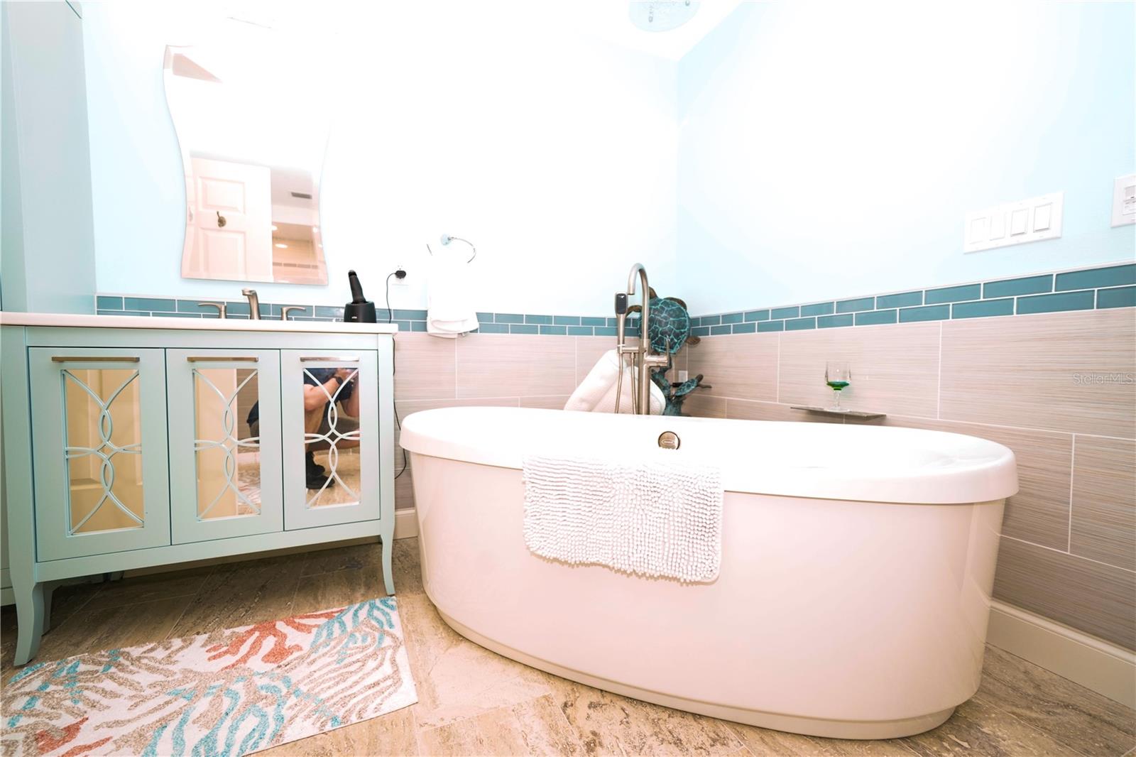 1860 N FORT HARRISON AVE #301, CLEARWATER, FL, 33755
