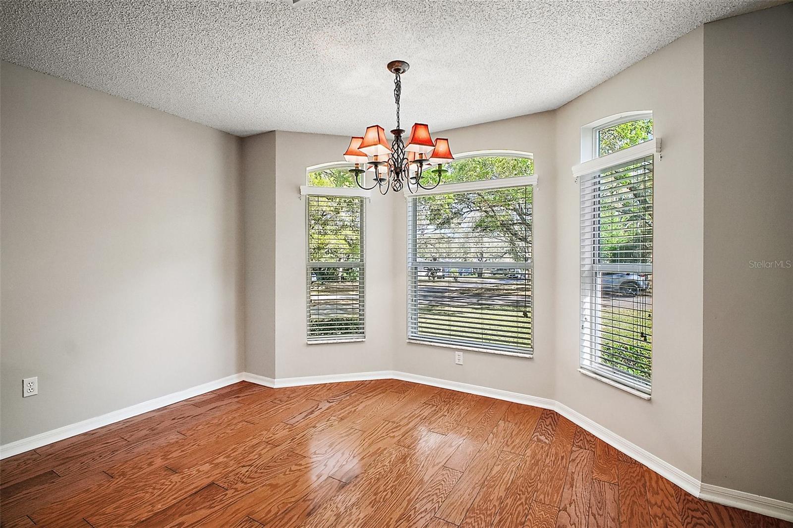 811 HARPER PL, LADY LAKE, FL, 32159