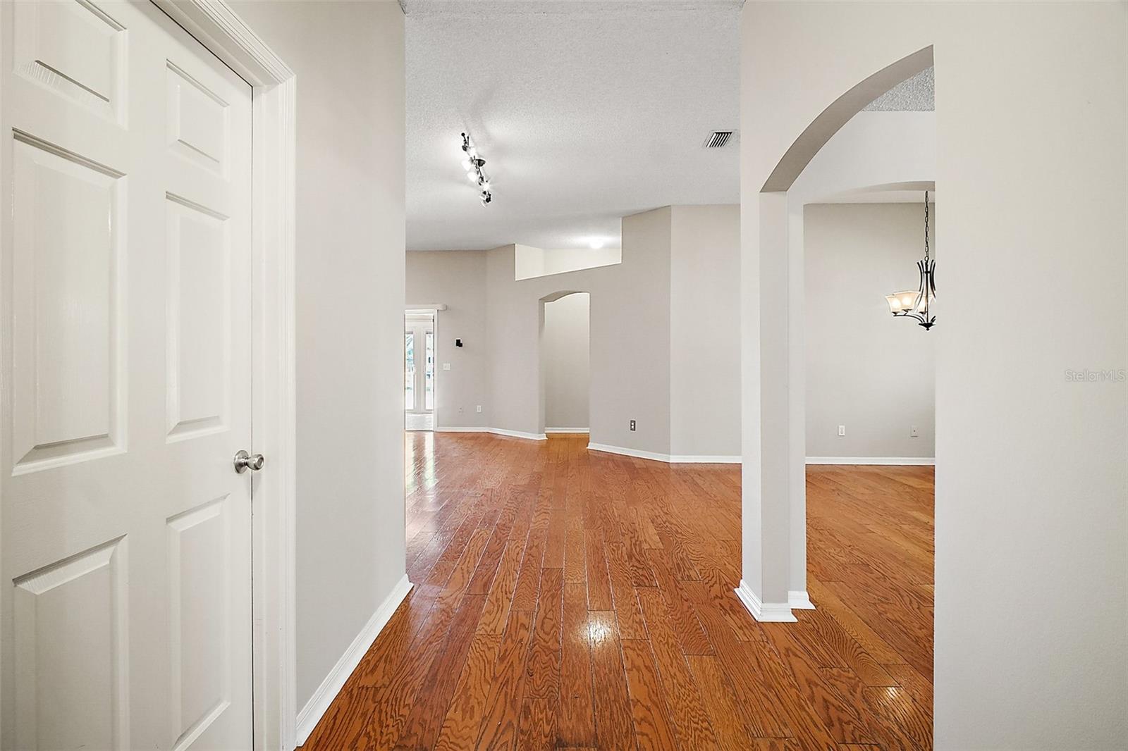 811 HARPER PL, LADY LAKE, FL, 32159