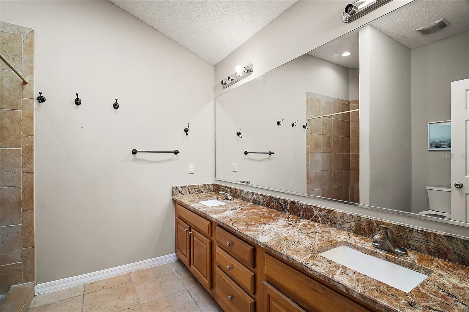 811 HARPER PL, LADY LAKE, FL, 32159