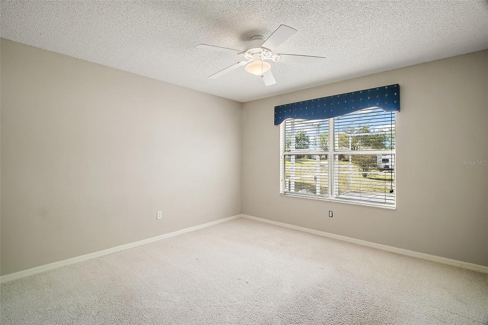 811 HARPER PL, LADY LAKE, FL, 32159