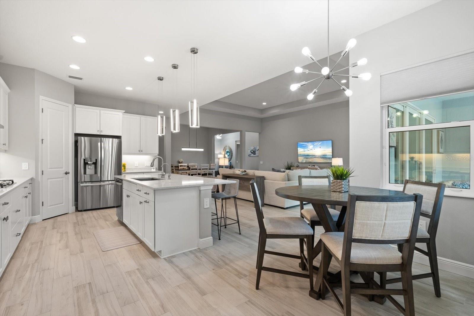 8281 GRANDE SHORES DR, SARASOTA, FL, 34240