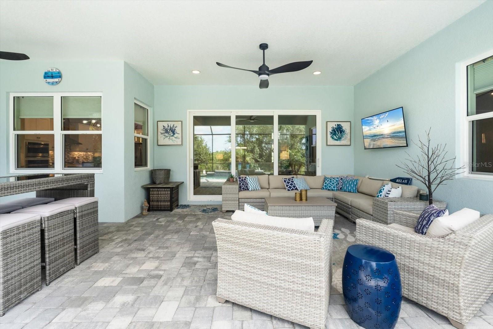 8281 GRANDE SHORES DR, SARASOTA, FL, 34240