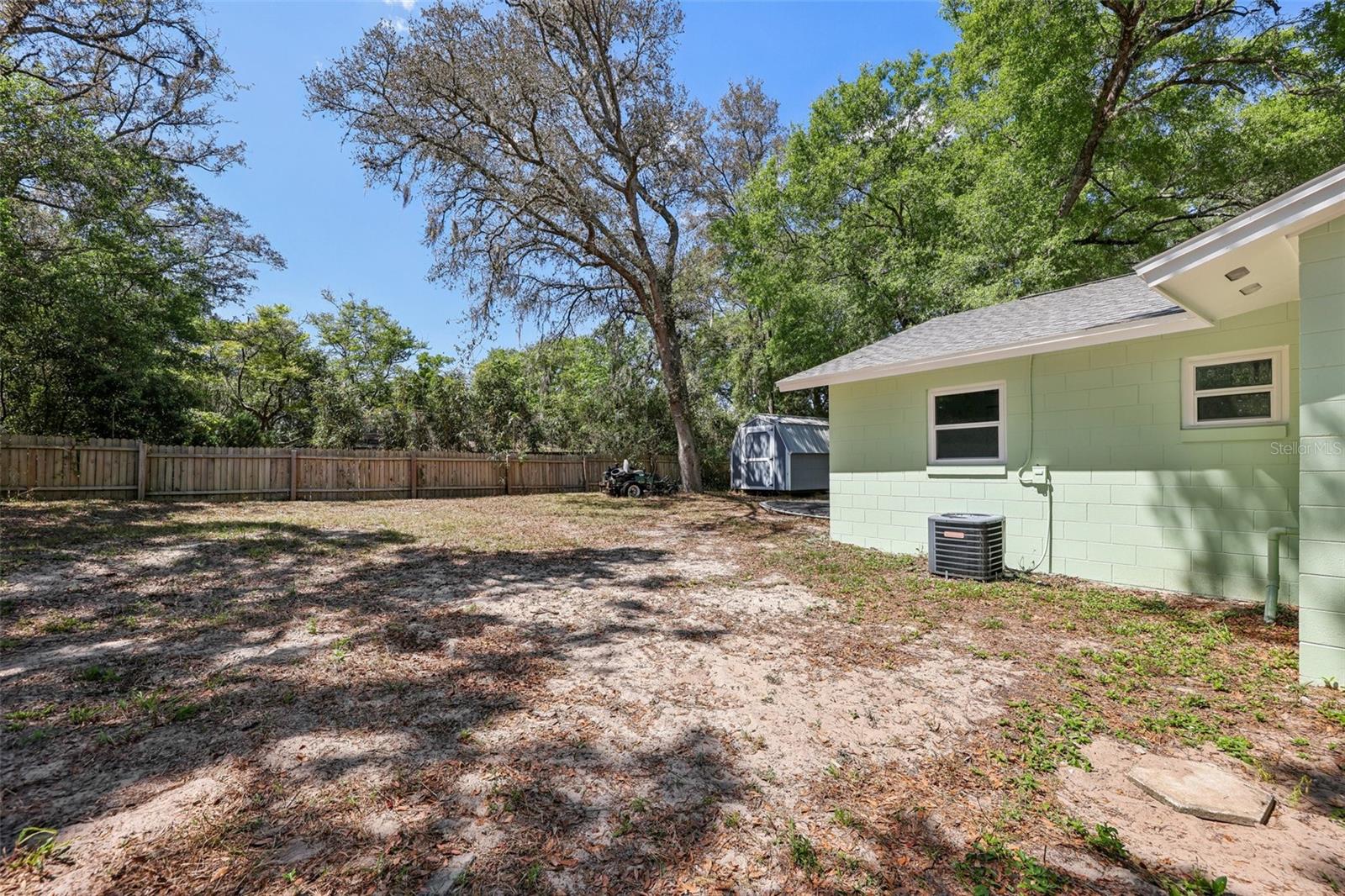 670 S BLUE LAKE AVE, DELAND, FL, 32724