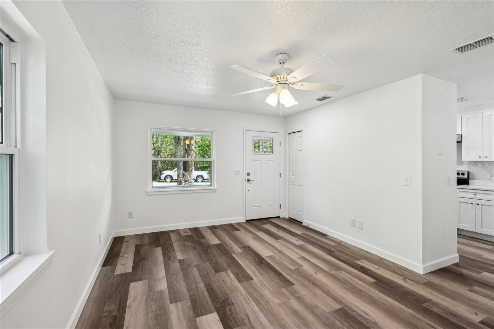 670 S BLUE LAKE AVE, DELAND, FL, 32724