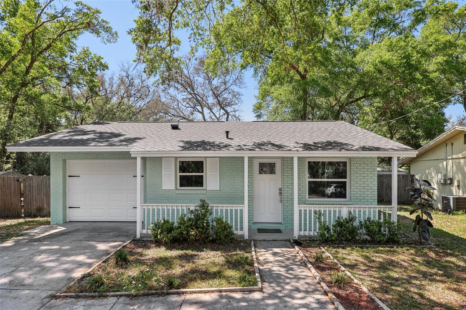 670 S BLUE LAKE AVE, DELAND, FL, 32724