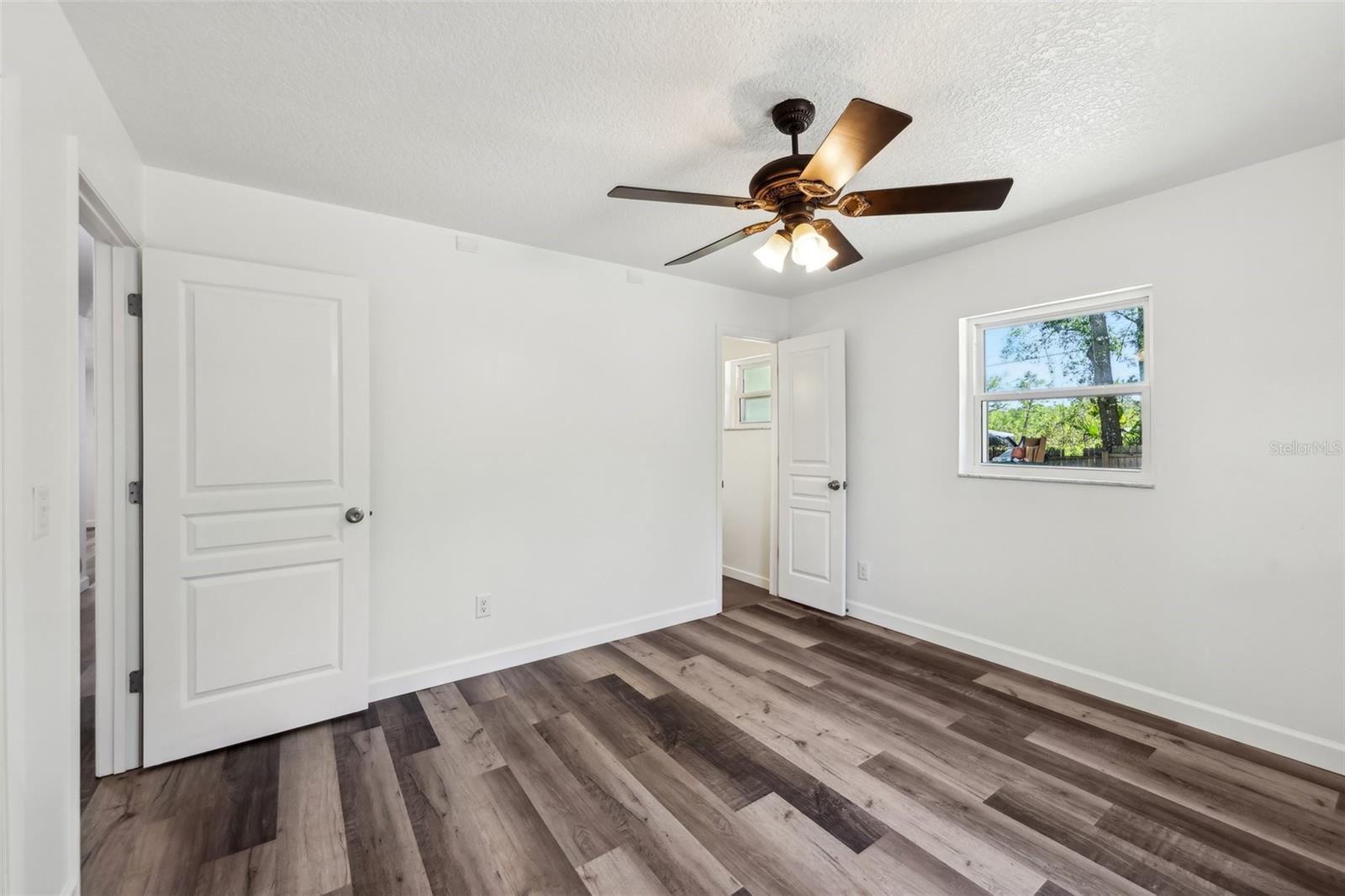 670 S BLUE LAKE AVE, DELAND, FL, 32724