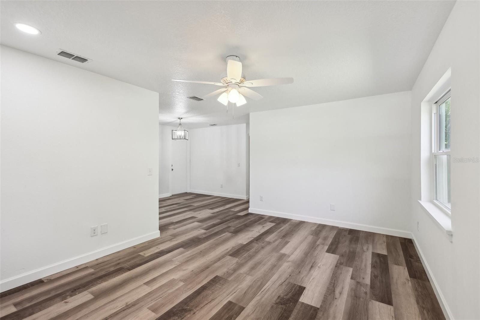 670 S BLUE LAKE AVE, DELAND, FL, 32724
