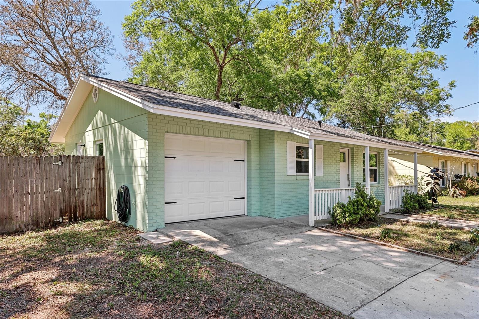 670 S BLUE LAKE AVE, DELAND, FL, 32724