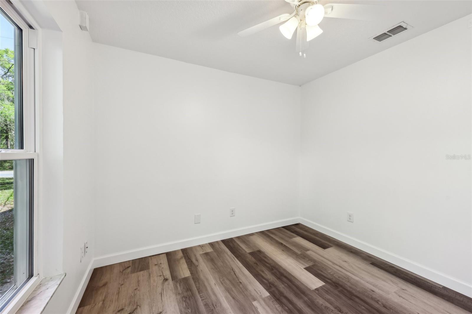 670 S BLUE LAKE AVE, DELAND, FL, 32724