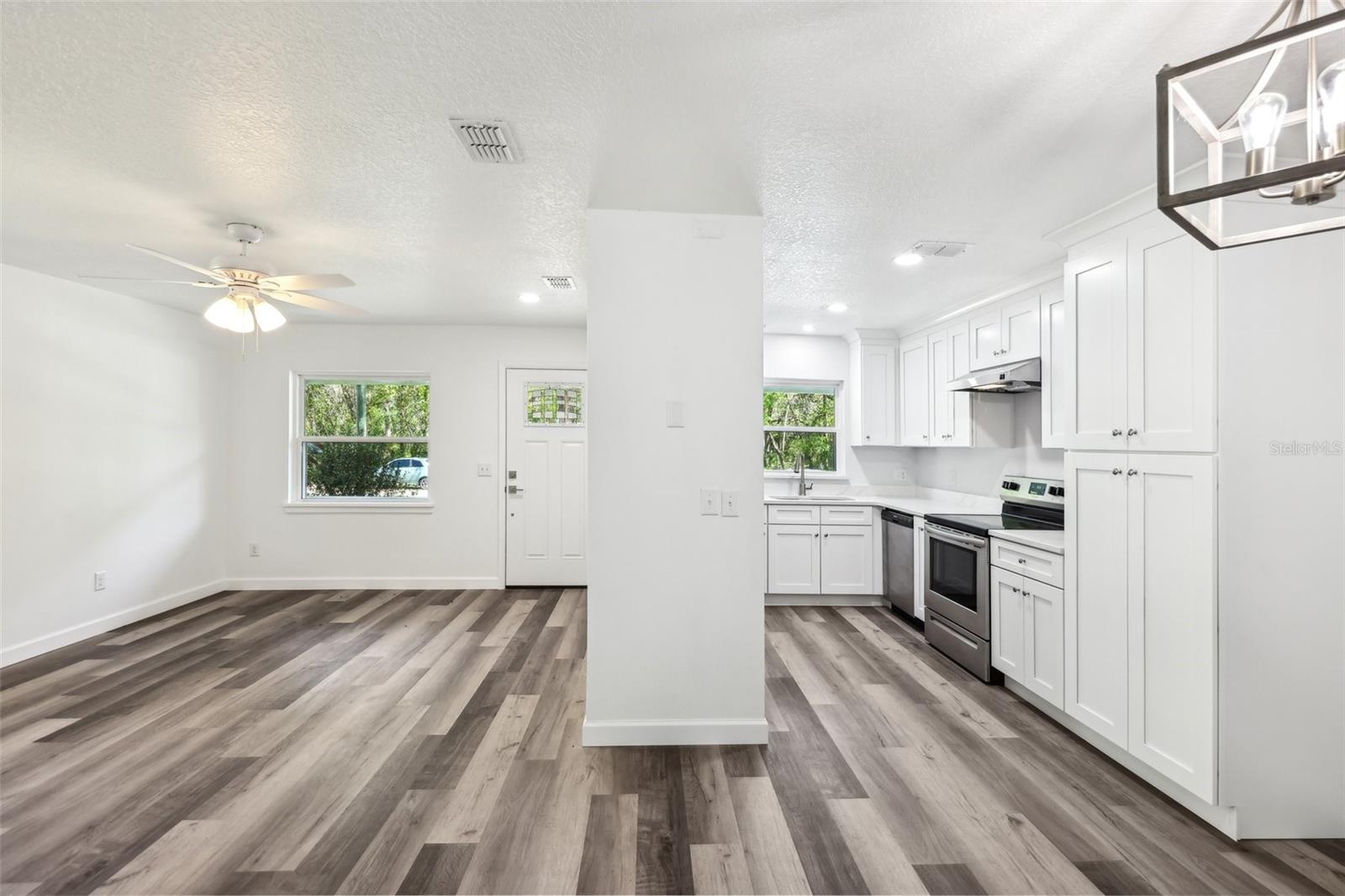 670 S BLUE LAKE AVE, DELAND, FL, 32724