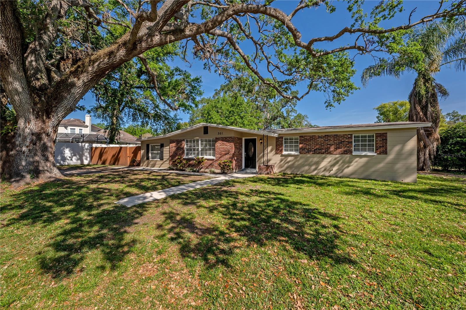 301 WOOTEN RD, LUTZ, FL, 33548