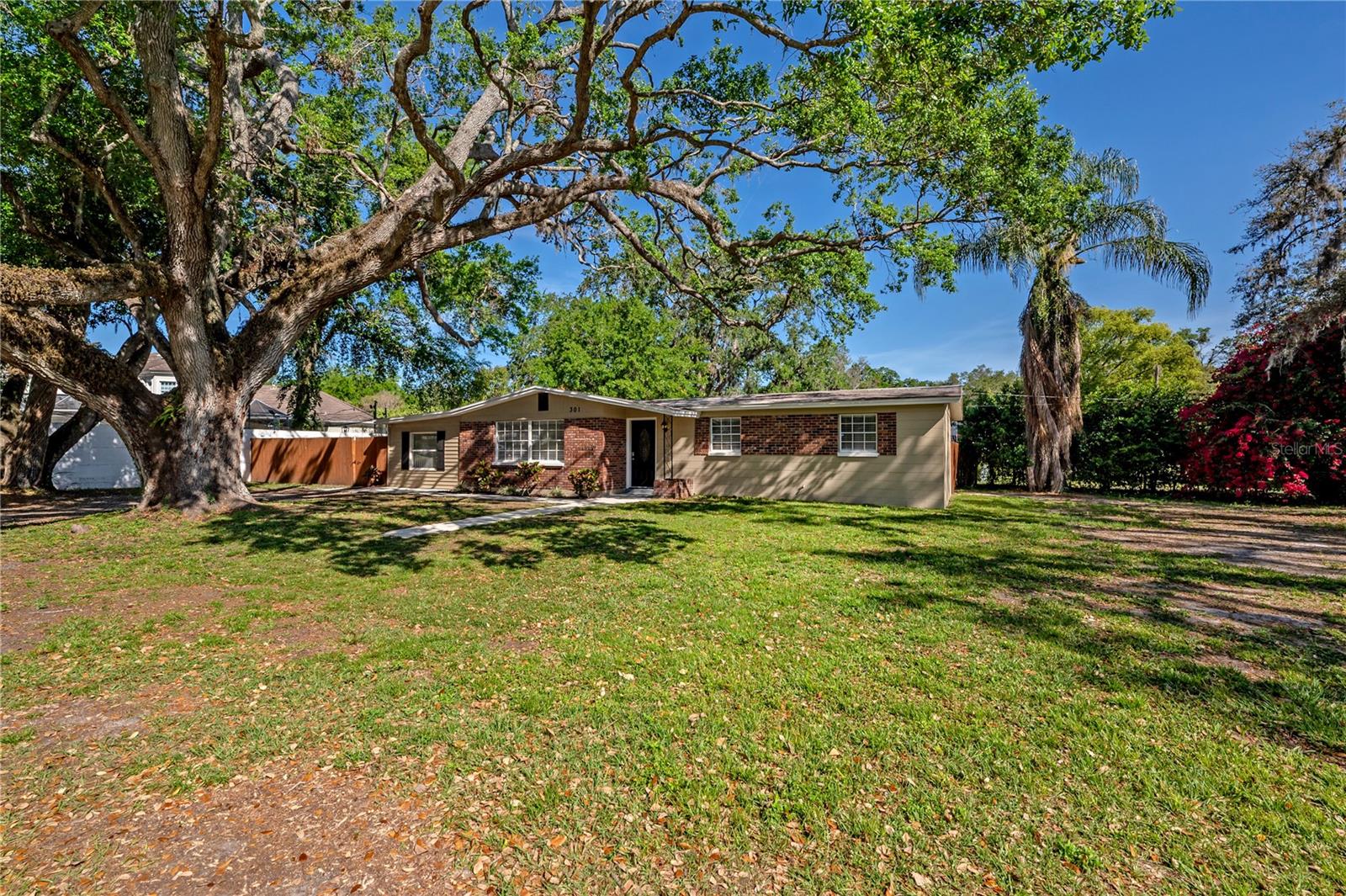 301 WOOTEN RD, LUTZ, FL, 33548