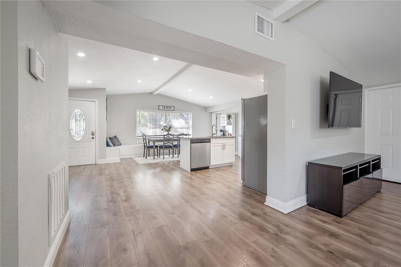 301 WOOTEN RD, LUTZ, FL, 33548