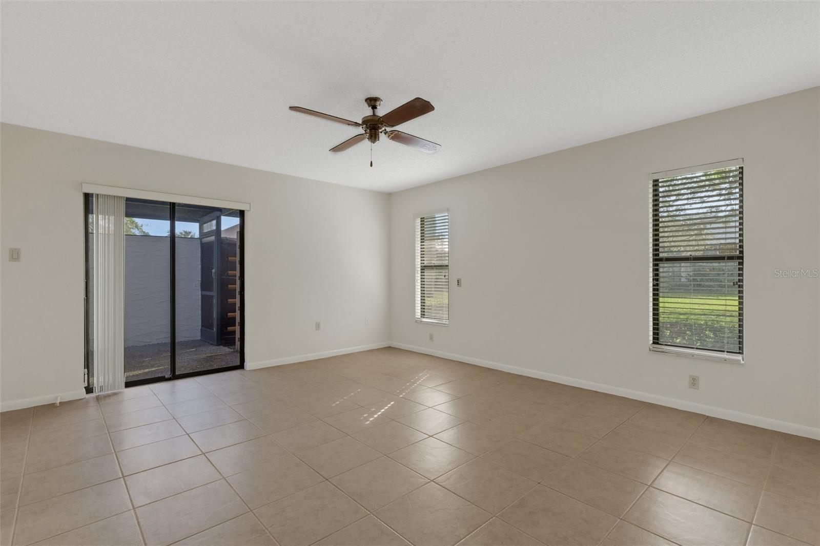 A4646340 Property Photo