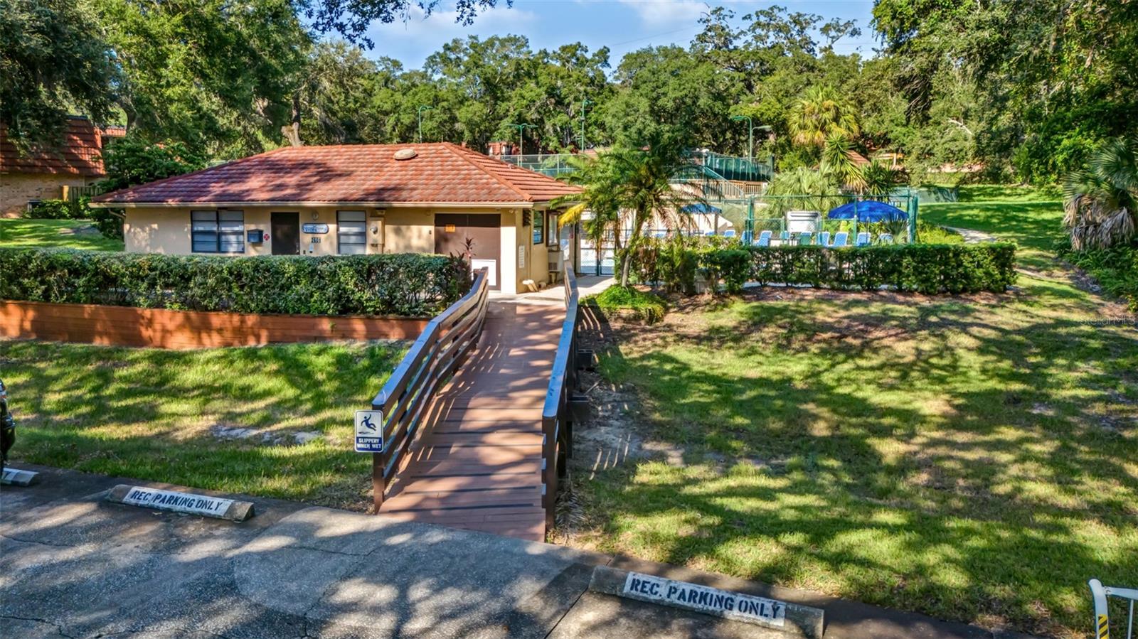 709 1ST CT, PALM HARBOR, FL, 34684