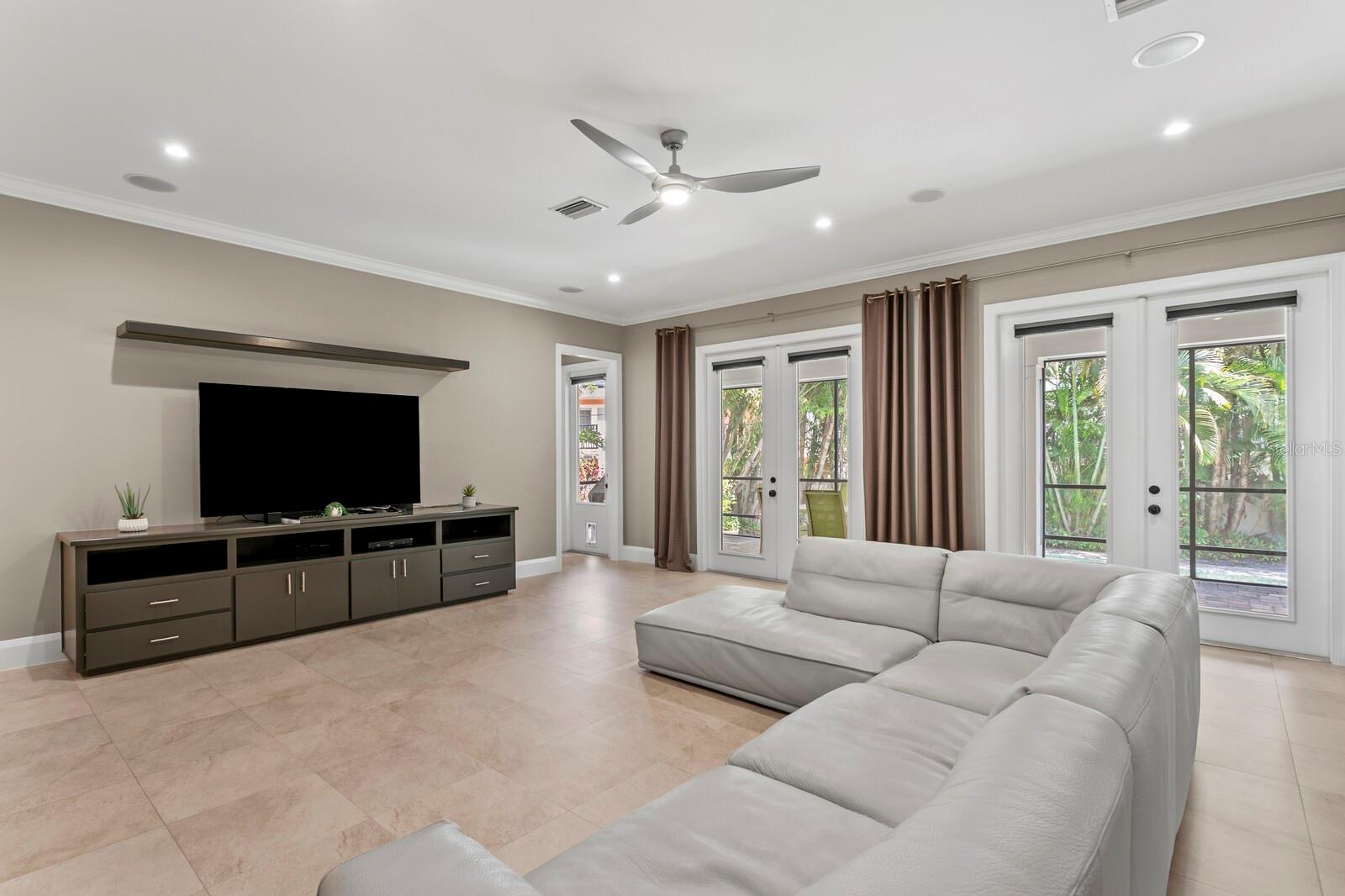 47 MARTINIQUE AVE, TAMPA, FL, 33606