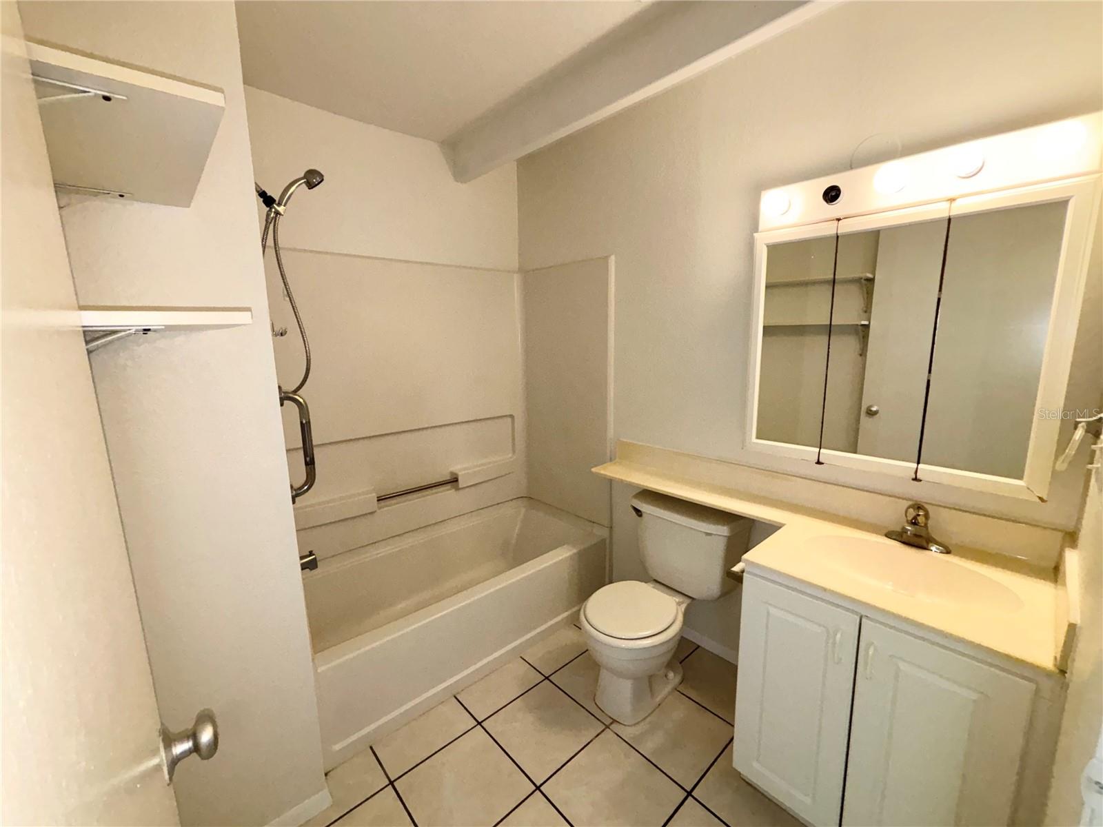 1219 CLUB CIR, LAKESHORE, FL, 33854