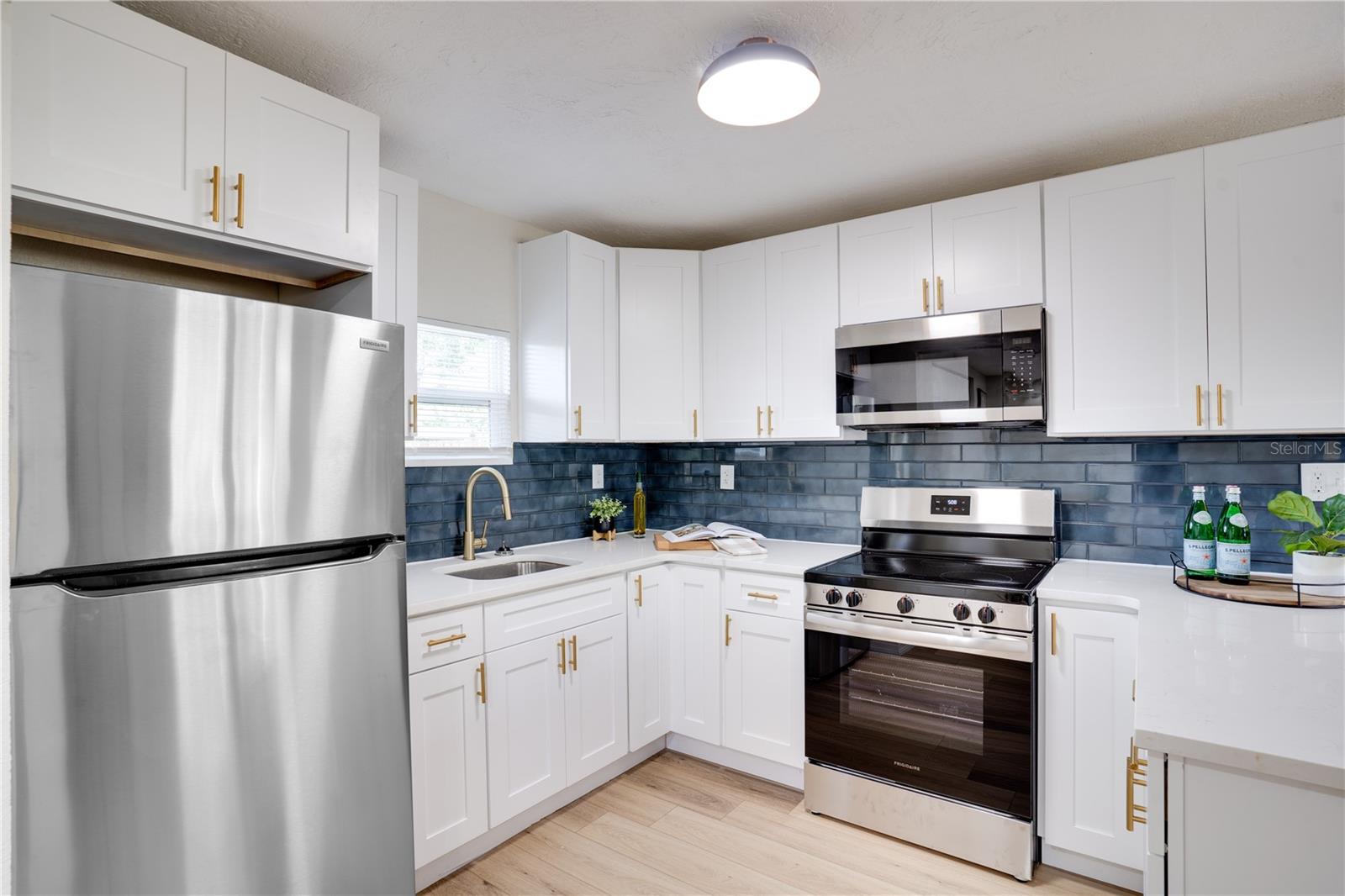 5444 70TH LN N, ST PETERSBURG, FL, 33709