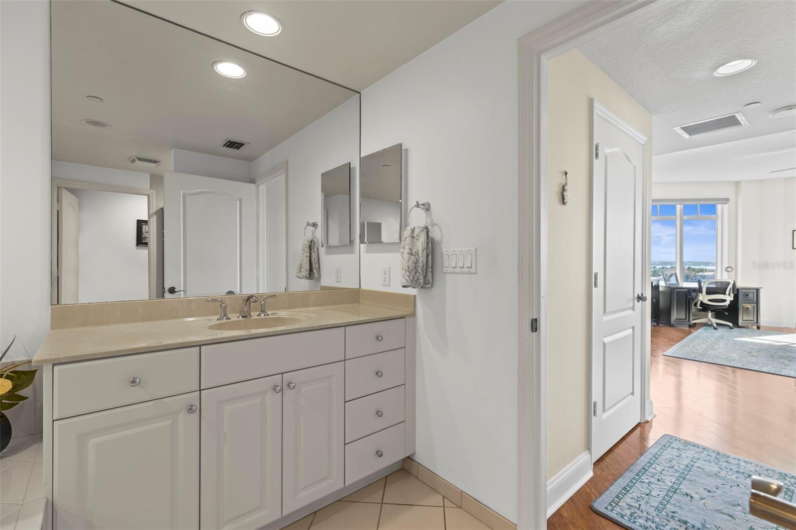 501 MANDALAY AVE #810, CLEARWATER BEACH, FL, 33767
