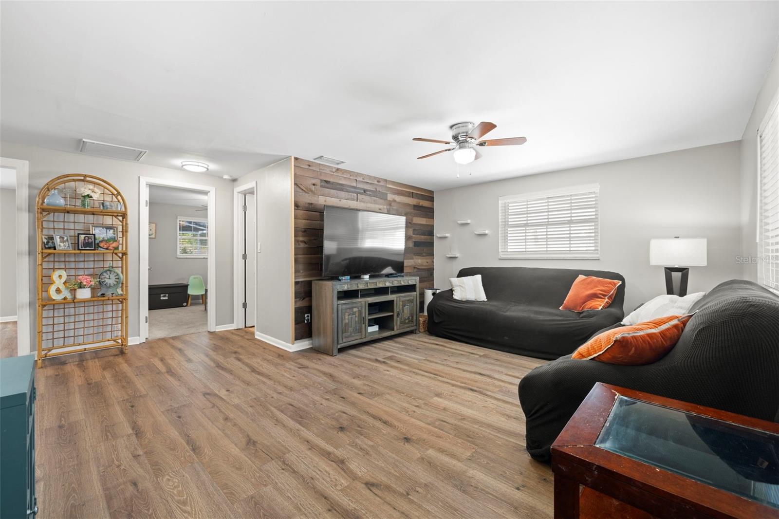 8766 91ST ST, SEMINOLE, FL, 33777