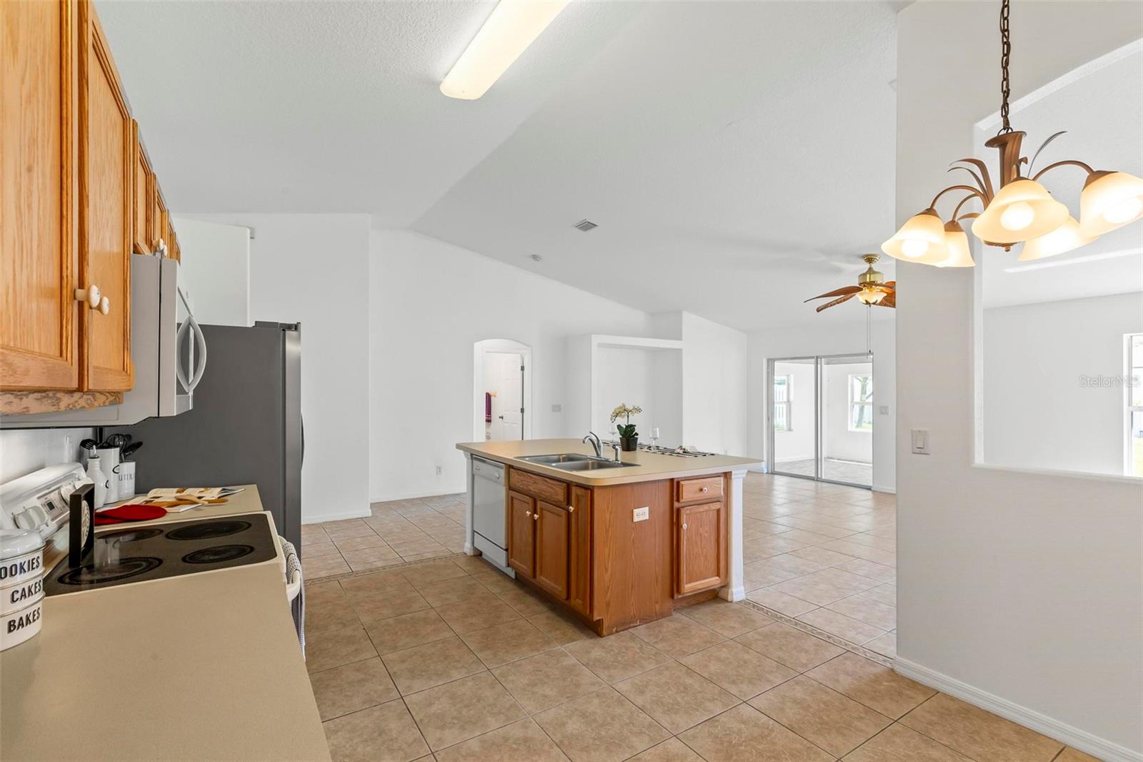 14 PEBBLE WOOD LN, PALM COAST, FL, 32164