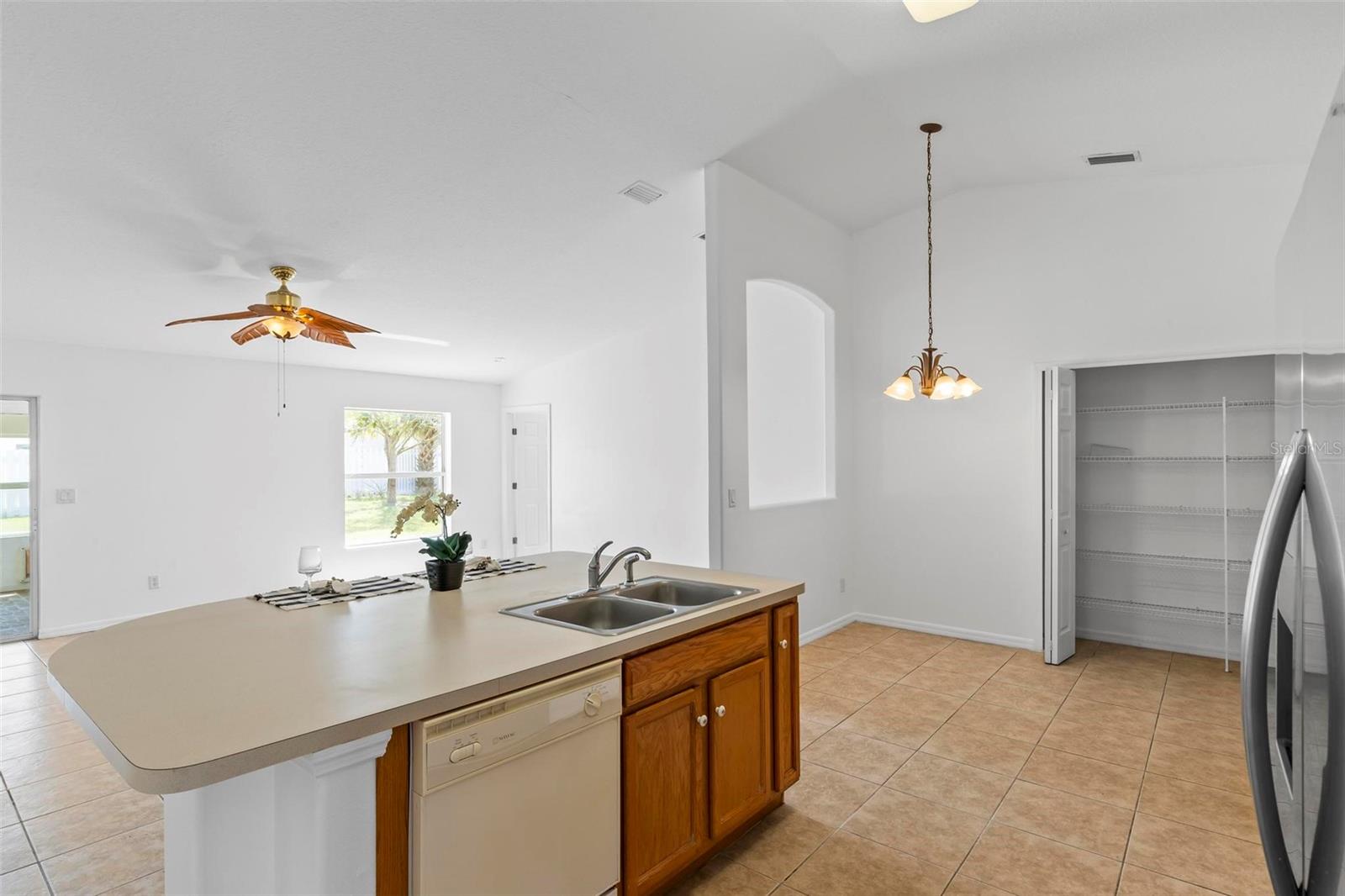 14 PEBBLE WOOD LN, PALM COAST, FL, 32164