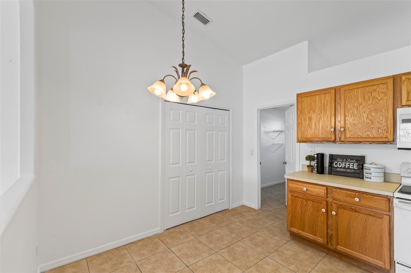 14 PEBBLE WOOD LN, PALM COAST, FL, 32164