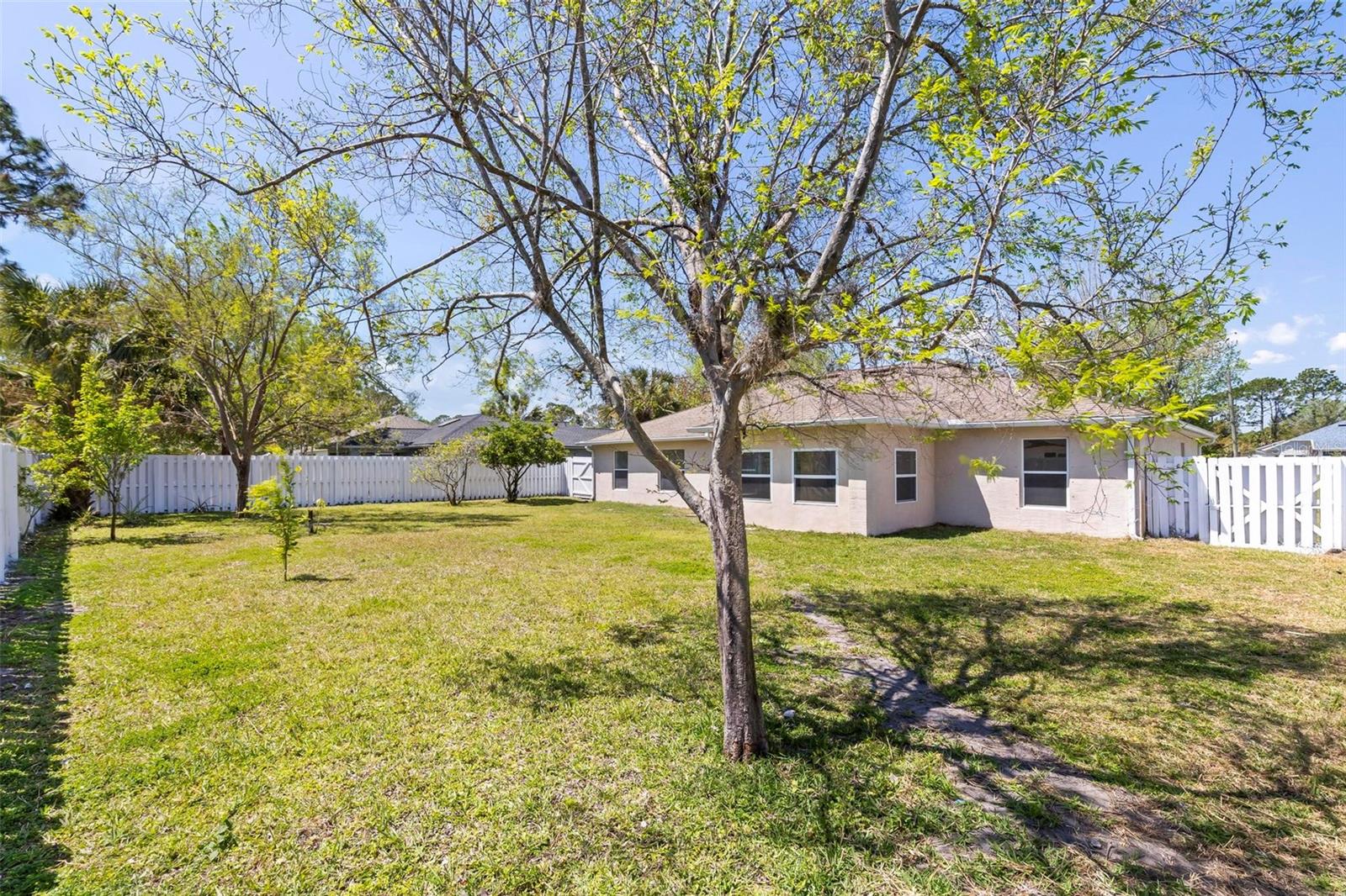14 PEBBLE WOOD LN, PALM COAST, FL, 32164