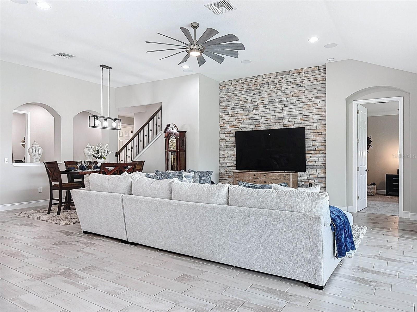 8578 GIBBONS GROVE LOOP, LAND O LAKES, FL, 34637