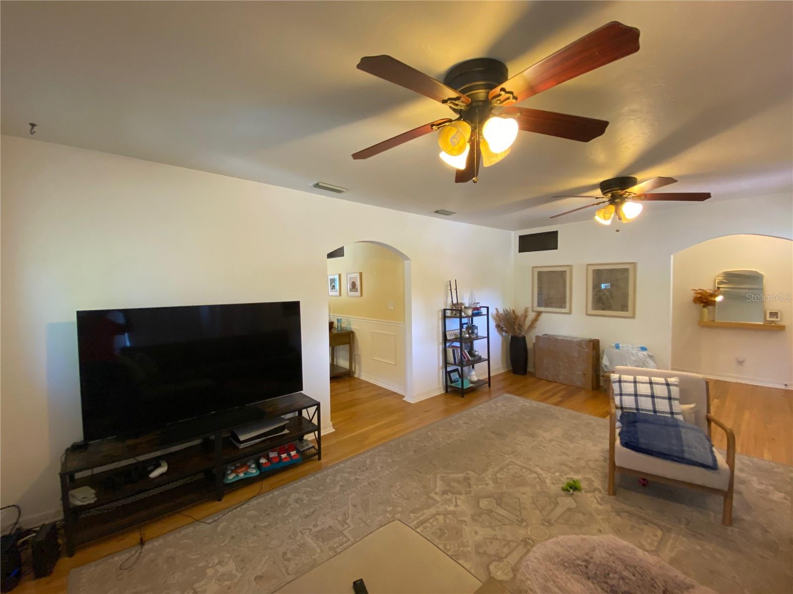 495 24TH AVE N, ST PETERSBURG, FL, 33704