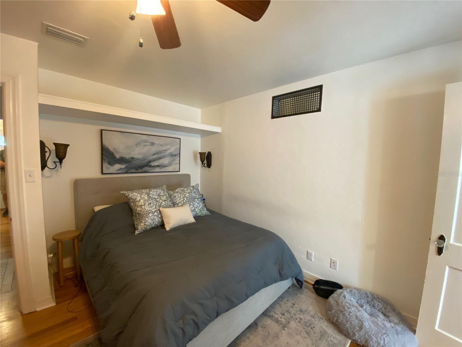 495 24TH AVE N, ST PETERSBURG, FL, 33704