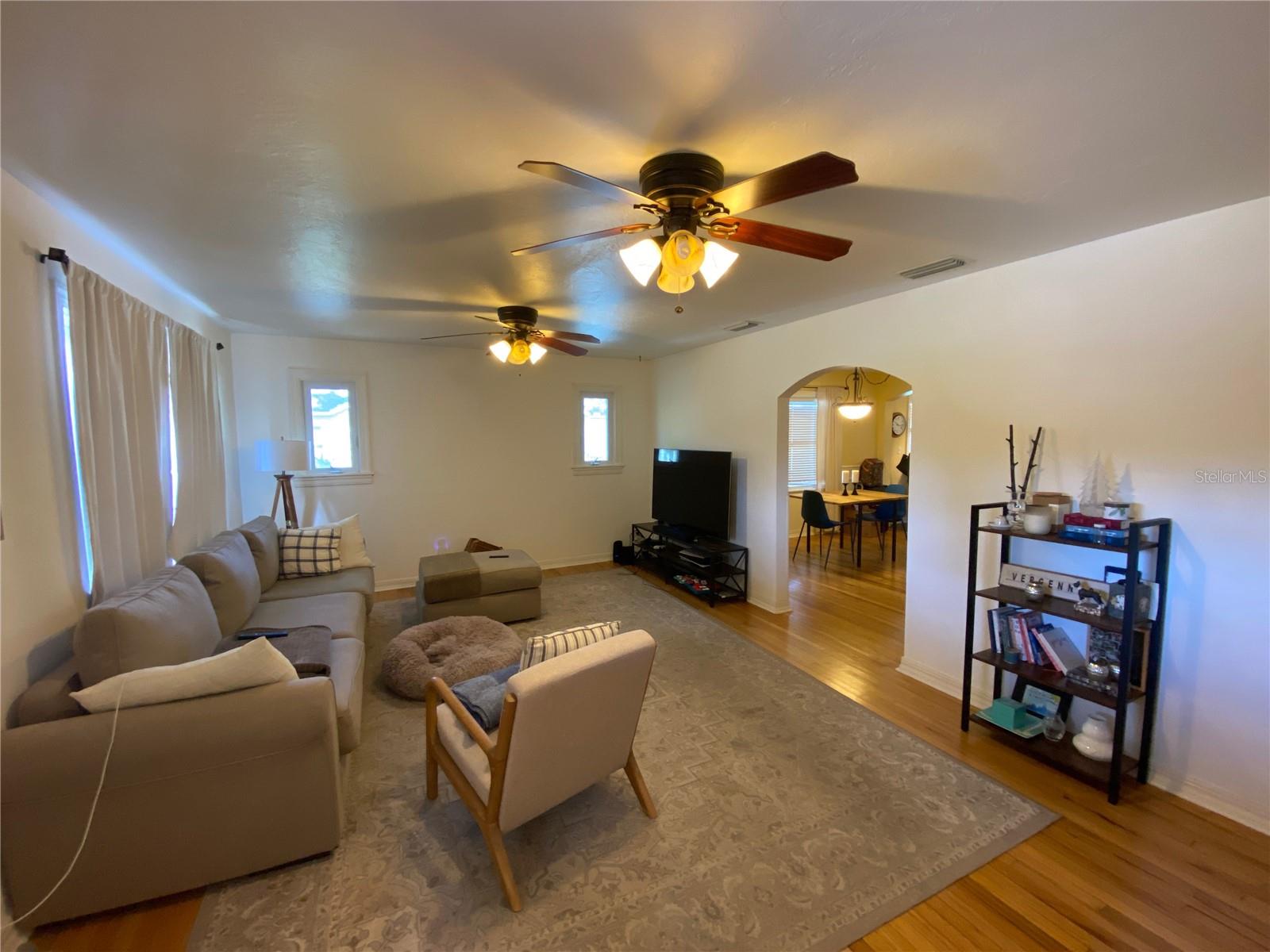 495 24TH AVE N, ST PETERSBURG, FL, 33704