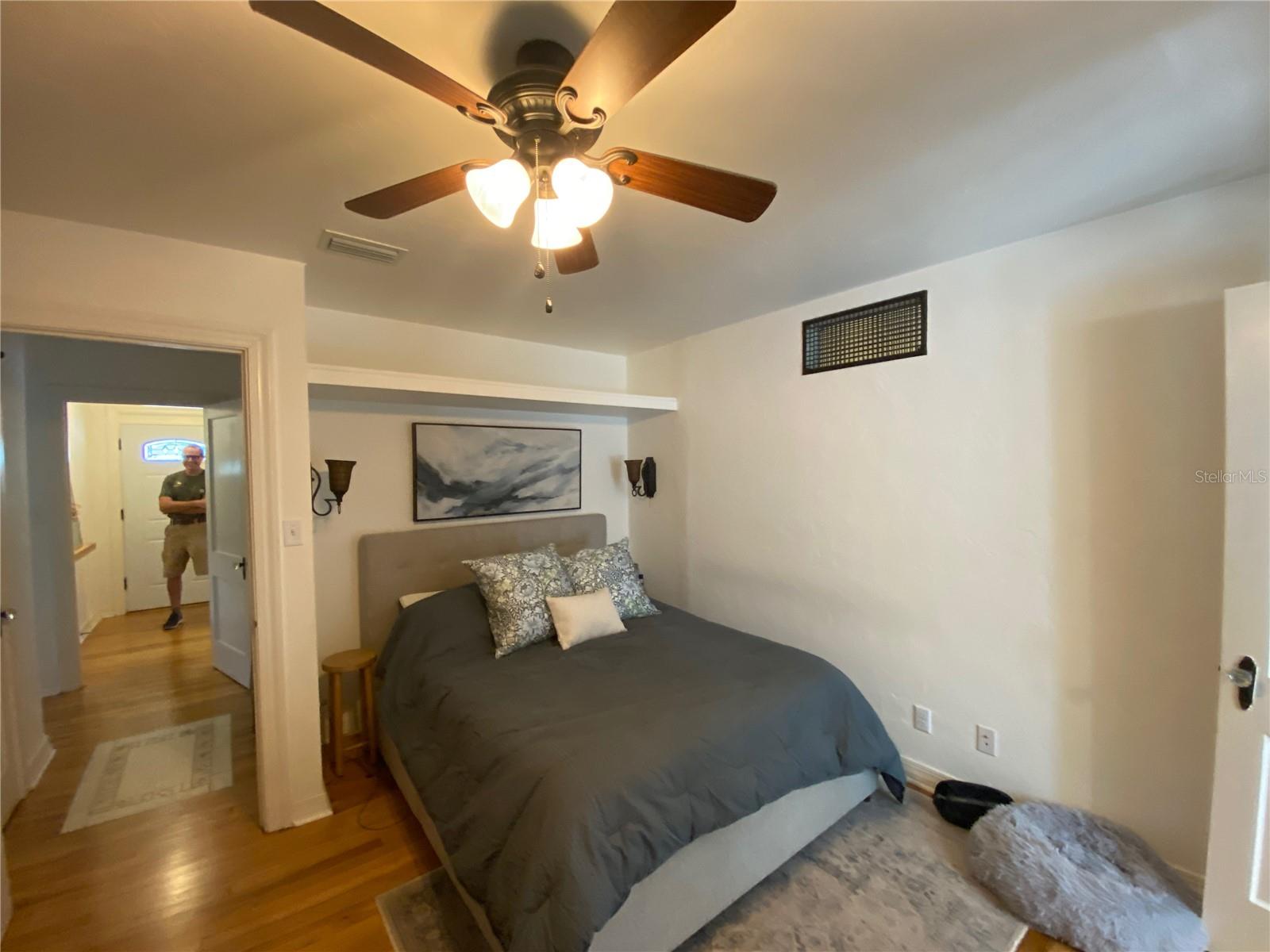 495 24TH AVE N, ST PETERSBURG, FL, 33704