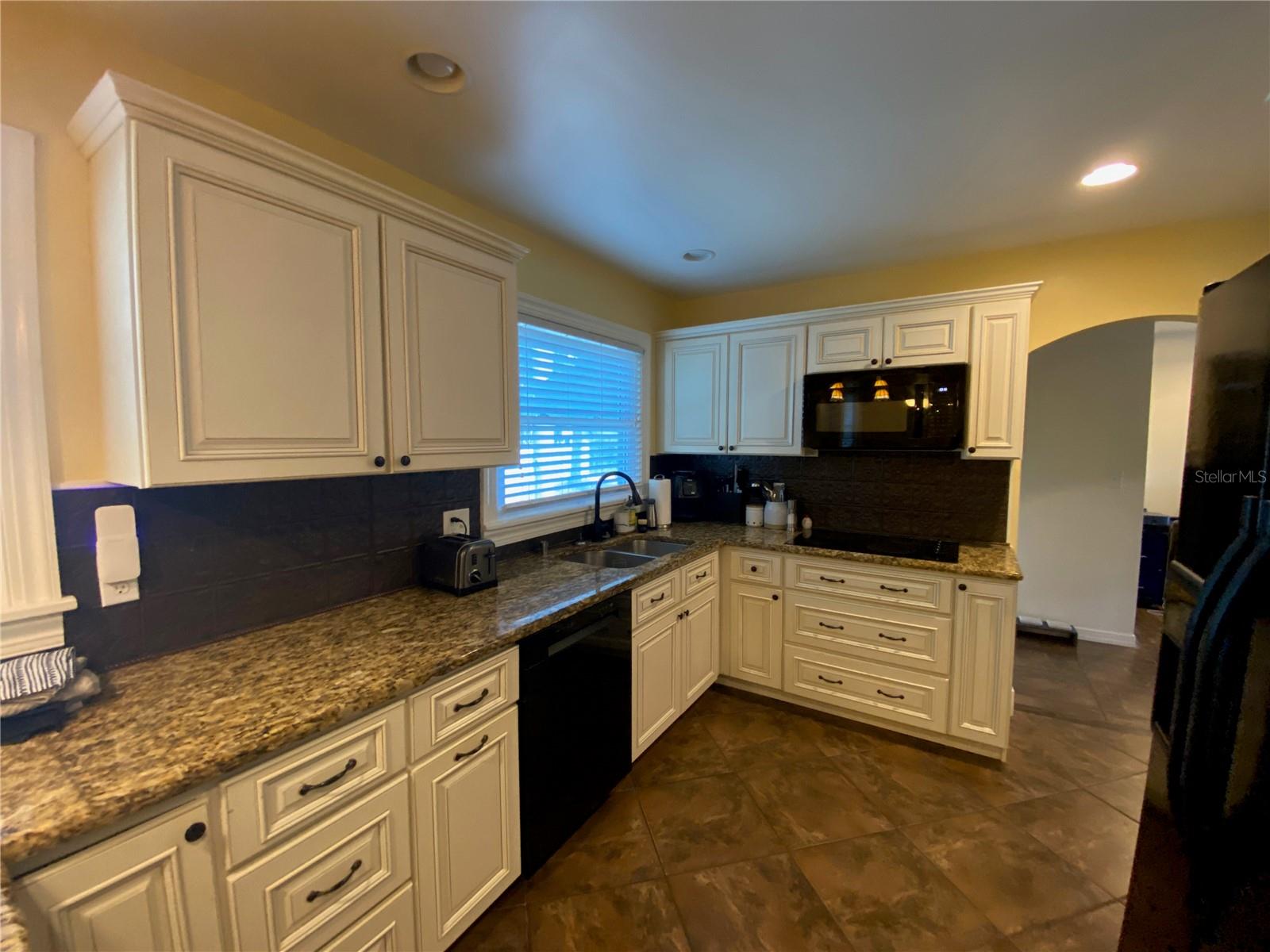 495 24TH AVE N, ST PETERSBURG, FL, 33704