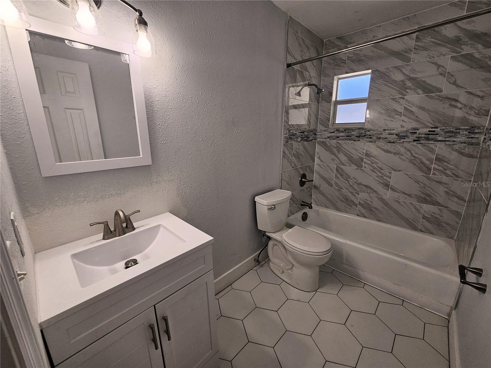 4613 W PAXTON AVE, TAMPA, FL, 33611