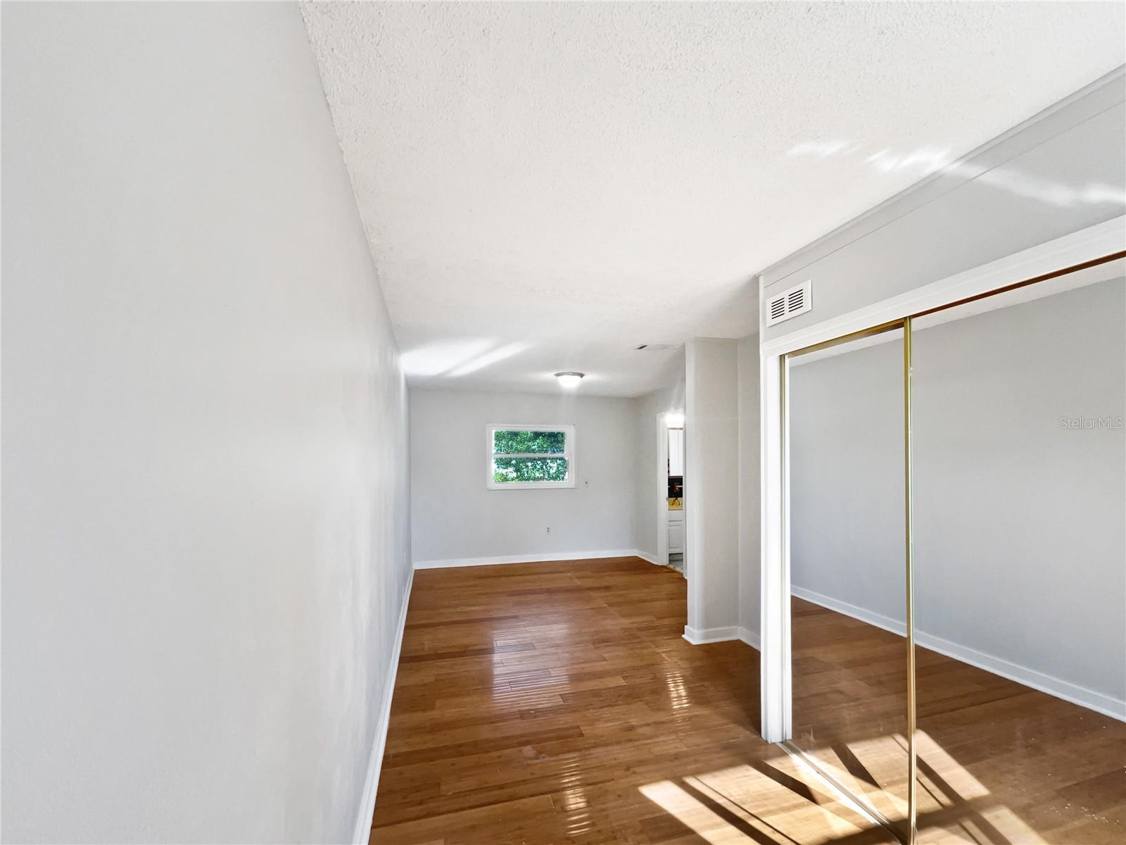 800 MARION DR, MOUNT DORA, FL, 32757