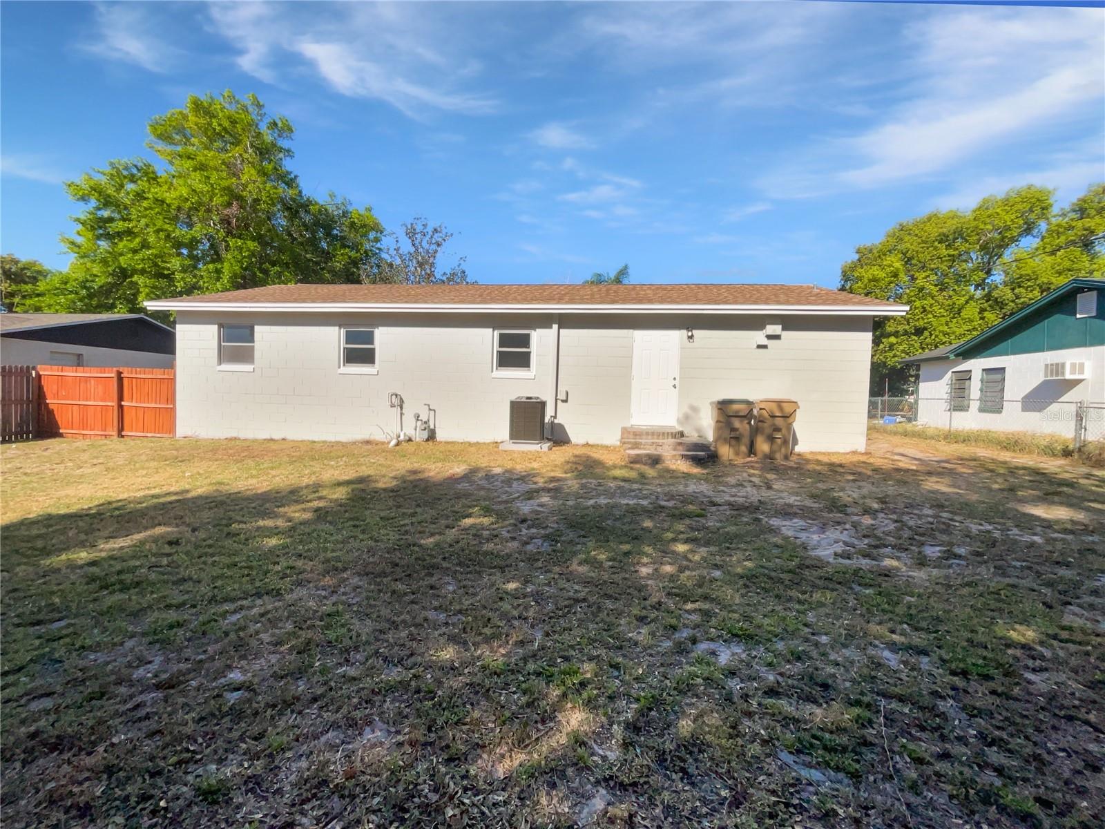 800 MARION DR, MOUNT DORA, FL, 32757