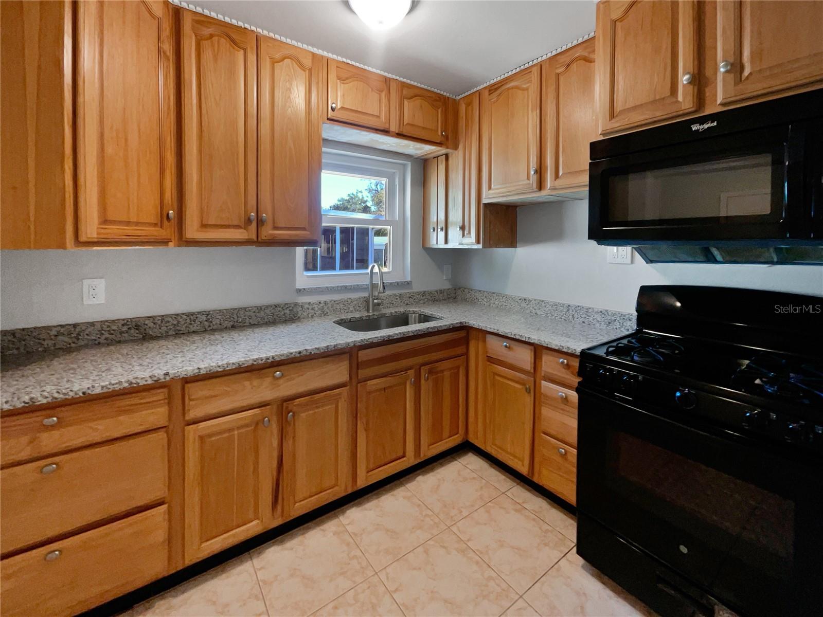 800 MARION DR, MOUNT DORA, FL, 32757