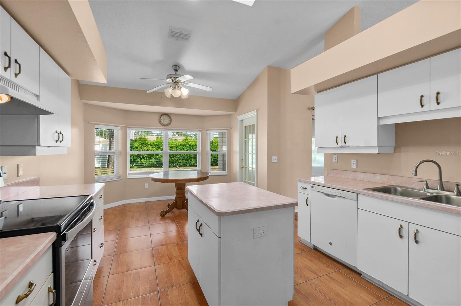 28 WOODLYN LN, PALM COAST, FL, 32164