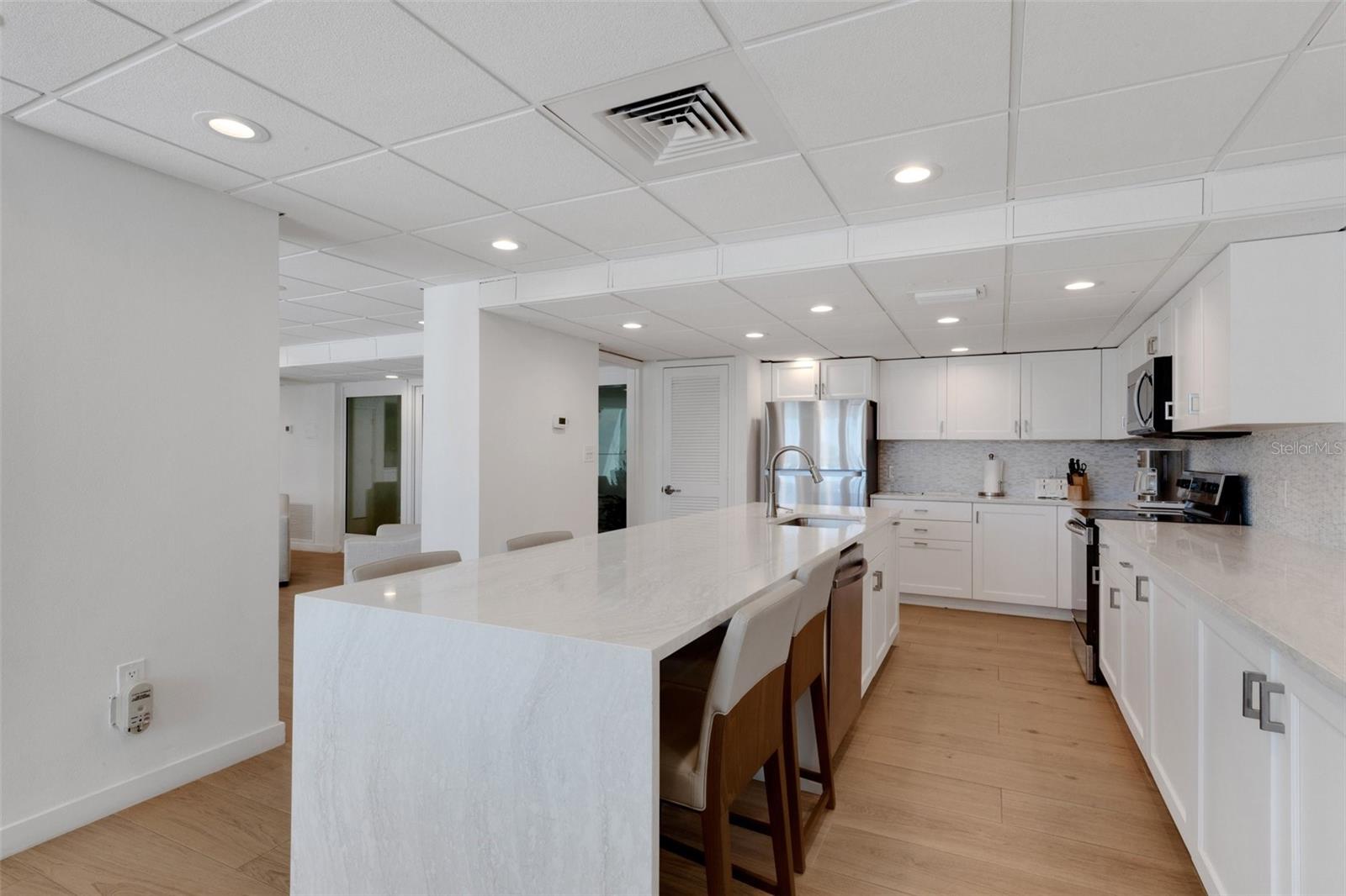 3235 GULF OF MEXICO DR #A305, LONGBOAT KEY, FL, 34228