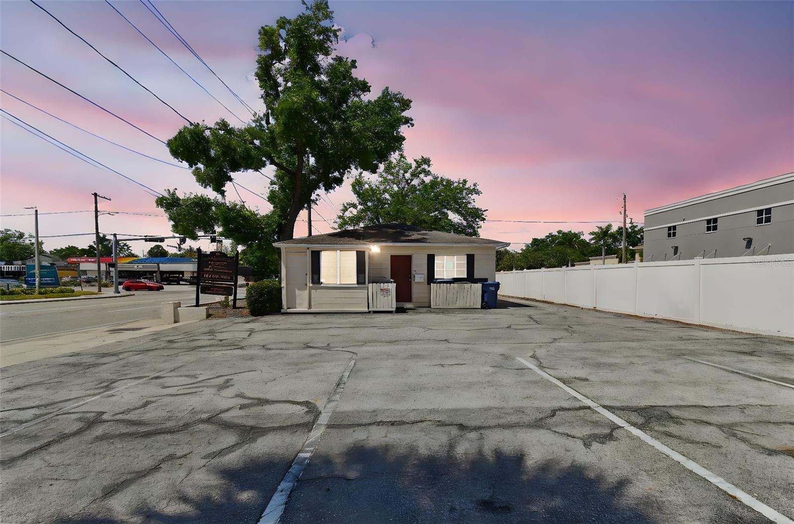 3019 W AZEELE ST, TAMPA, FL, 33609